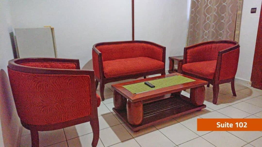 Hotel Le Majestic Douala Exteriör bild